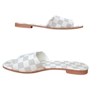 Womens Gray White Faux Leather Checkered Open Toe Flats Slide Sandals Size 9